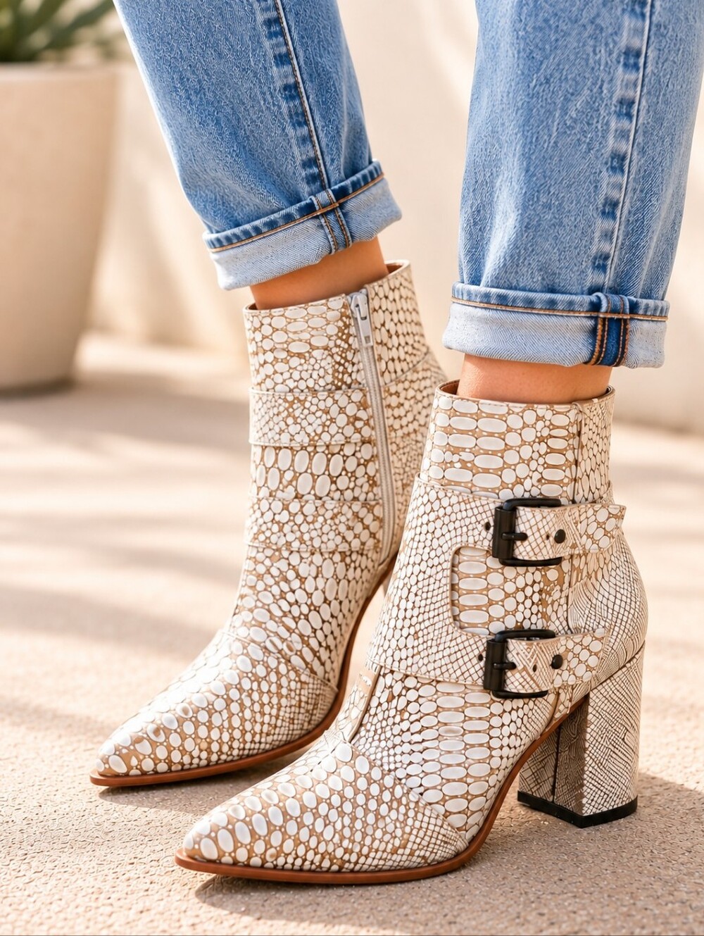 Freebird Joey Ivory Snakeskin Embossed Leather Buckle Ankle Boots Size 10